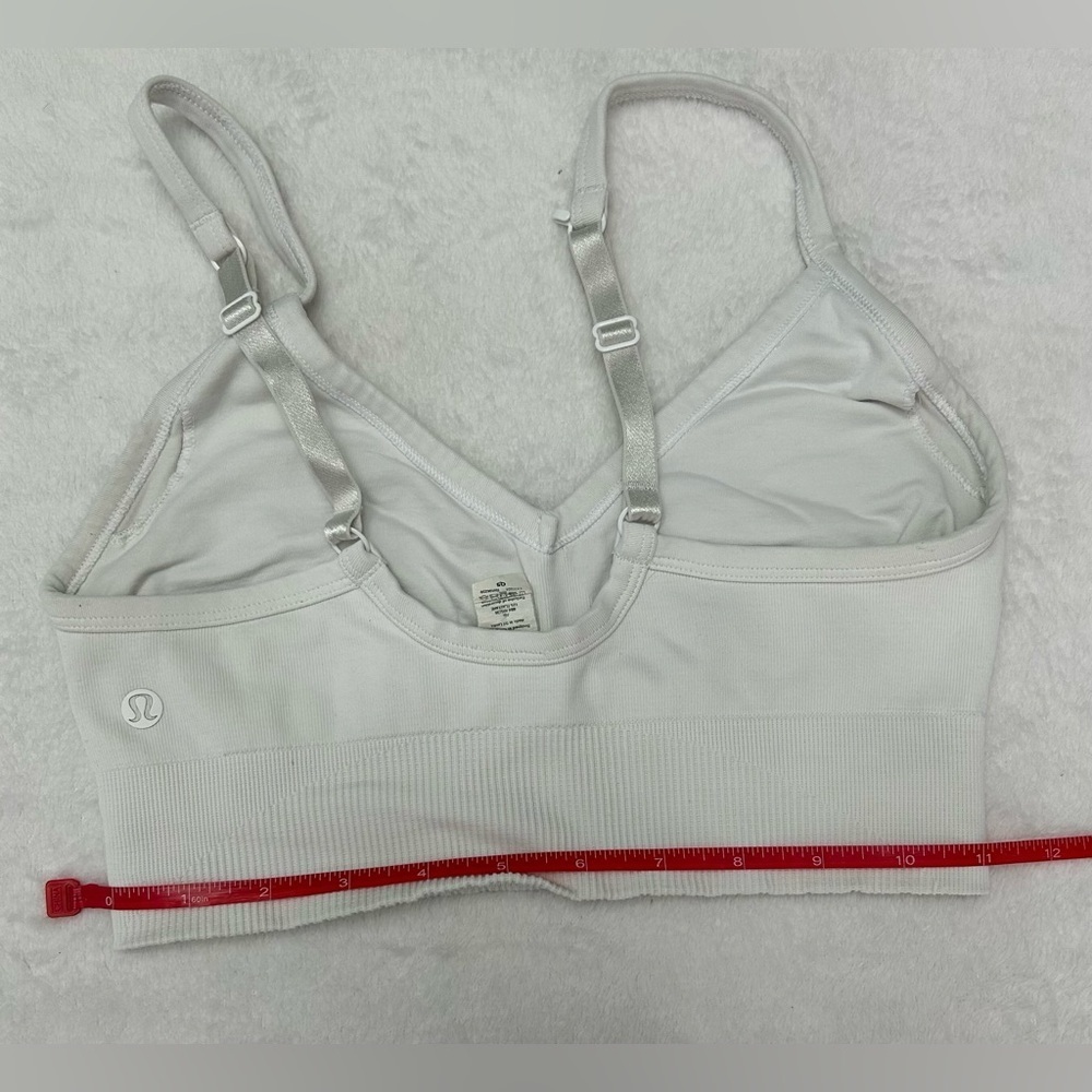 Lululemon Size 4 White Ebb to Street Adjustable Sports Bra - Picture 5 of 7